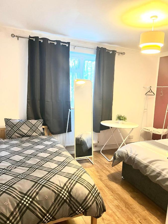 Large Room With Two Bed In Central London Kültér fotó