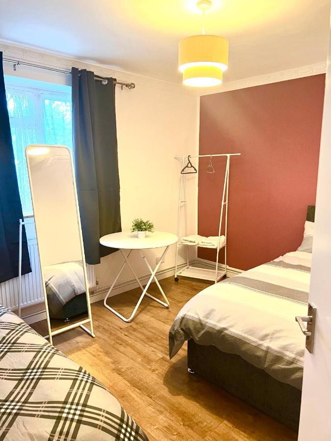 Large Room With Two Bed In Central London Kültér fotó